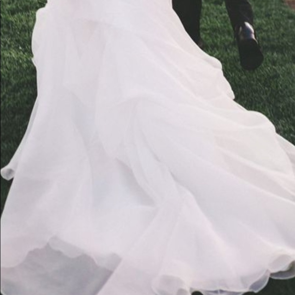 Casablanca The Diamond Collection White Wedding Gown With Train NWT - Picture 13 of 17
